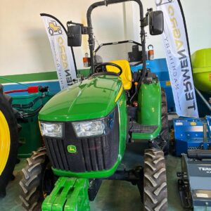John Deere 3038E